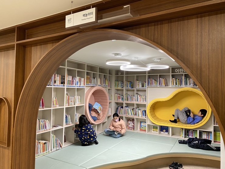 12-4 근현대역사관 들락날락